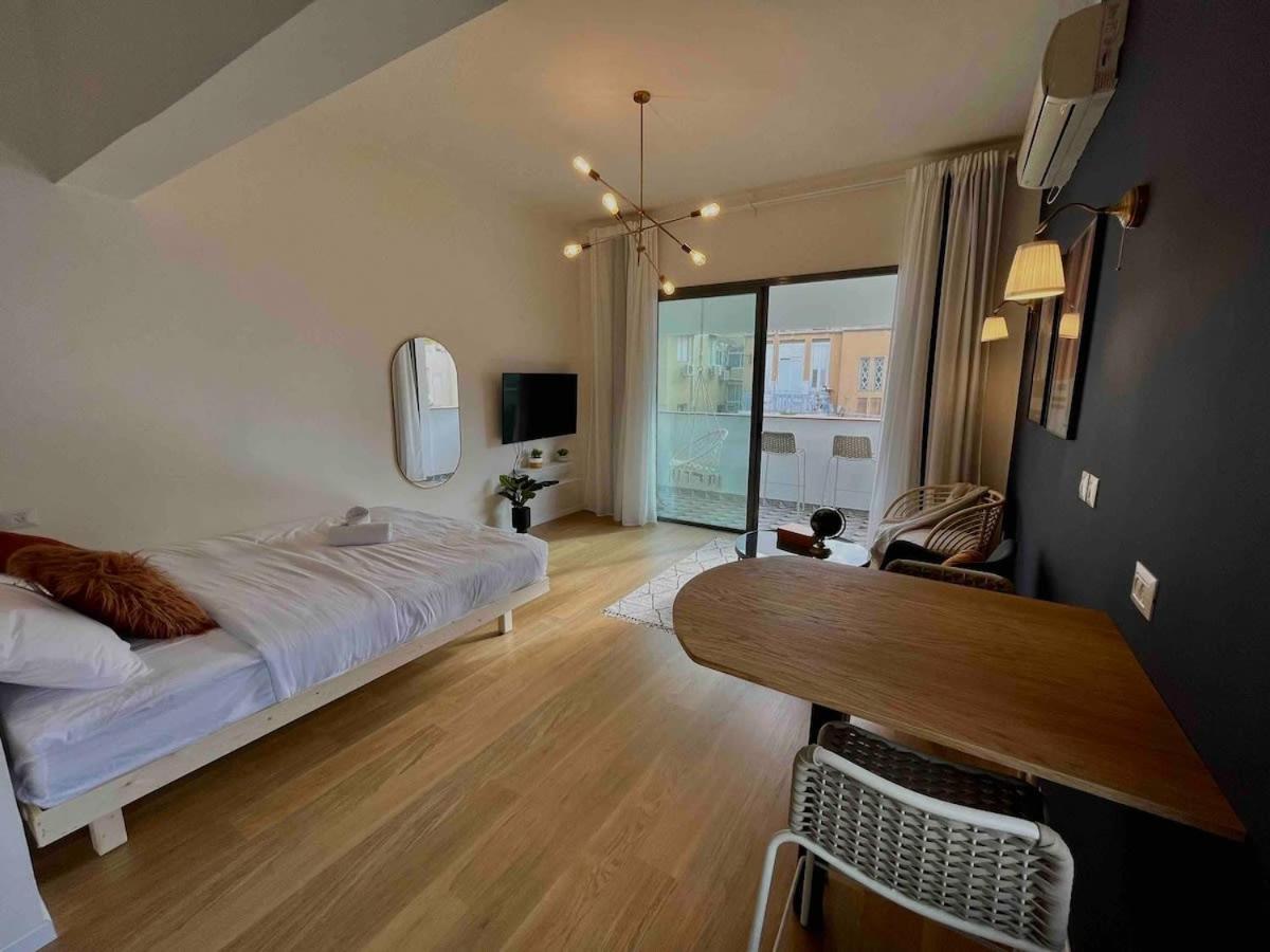 Loft Boutique With Balcony Lägenhet Tel Aviv Exteriör bild