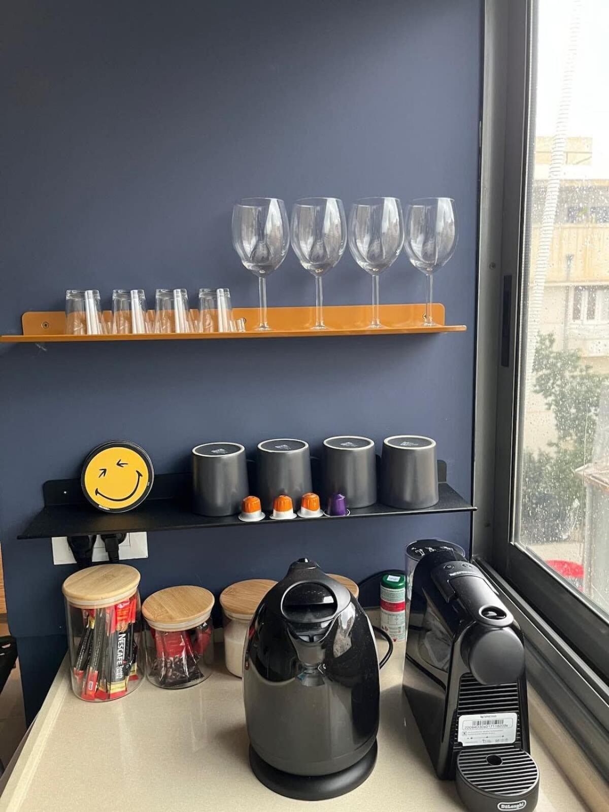 Loft Boutique With Balcony Lägenhet Tel Aviv Exteriör bild